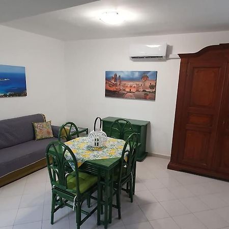 فيلا Villino Sirene Mondello باليرمو المظهر الخارجي الصورة